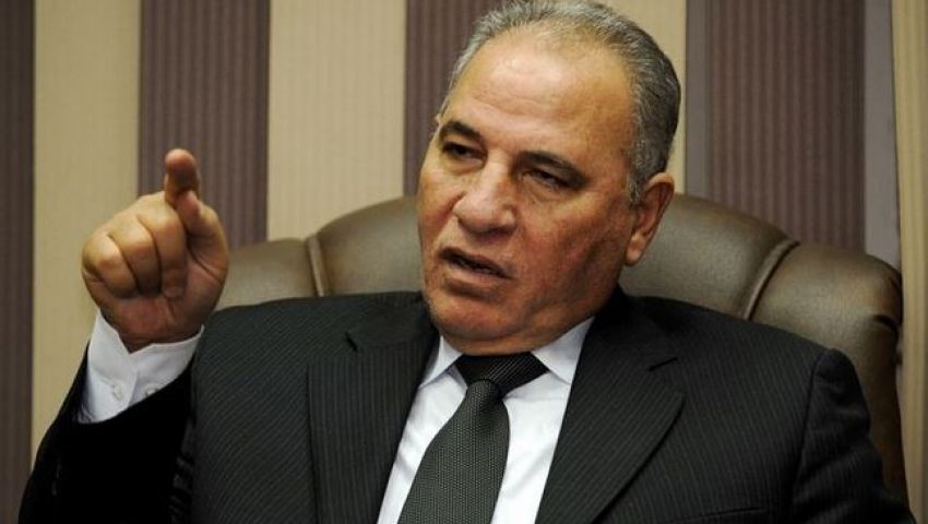 الزند يقاضي عبد الحليم قنديل بتهمة السب والقذف