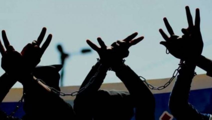 واللا: الاحتلال يتواصل مع أمن الضفة لكسر إضراب الأسرى