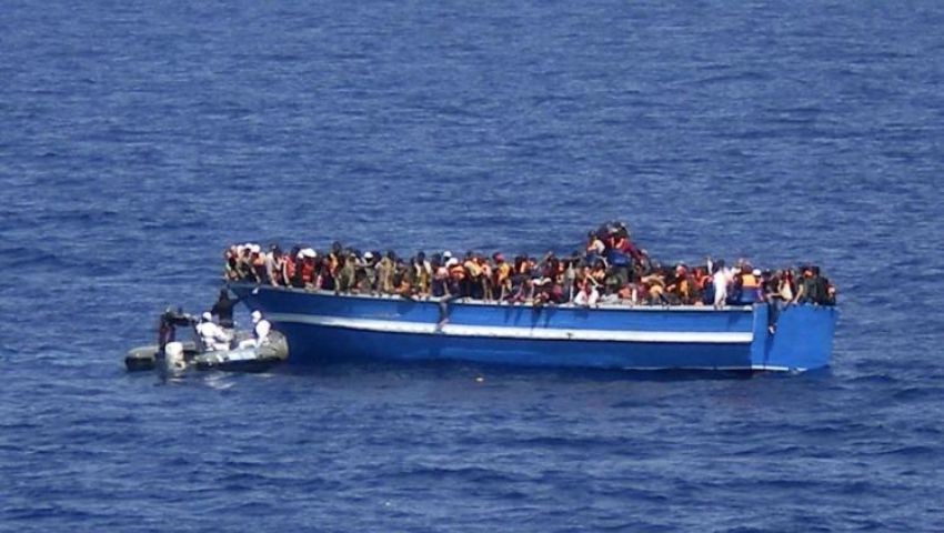 فيديو.. العثور على 10 جثث وانقاذ أكثر من 2200 قبالة السواحل الليبية