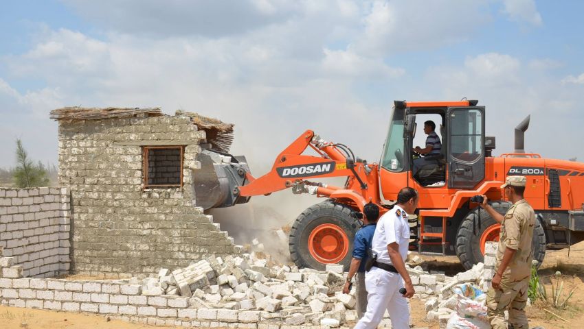 حملة مكبرة لإزالة التعديات على 22 فدانًا من أملاك الدولة بالإسماعيلية