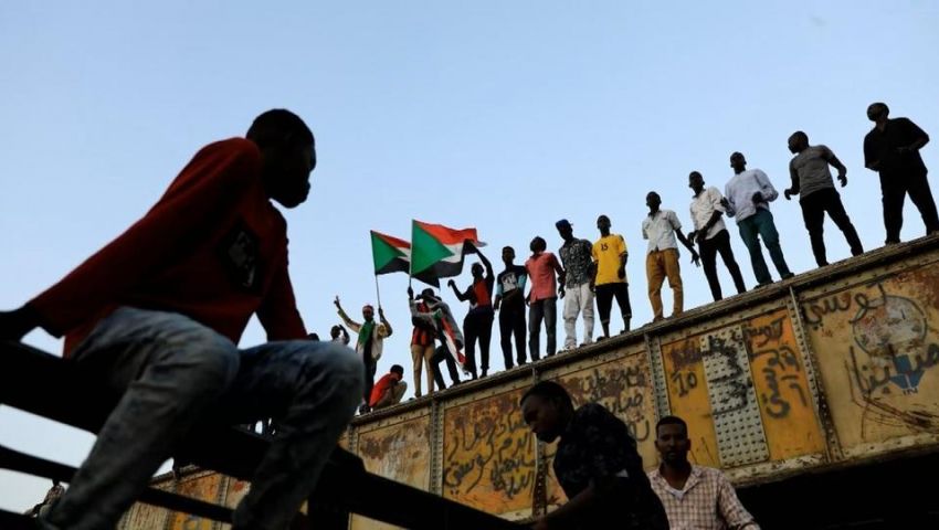 إضراب 28 مايو بالسودان يهز «تويتر».. ومغردون: الشعوب تصنع مستقبلها