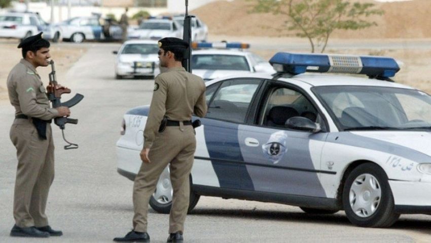 القبض على سوريين انتحلوا صفة ضباط شرطة بالرياض