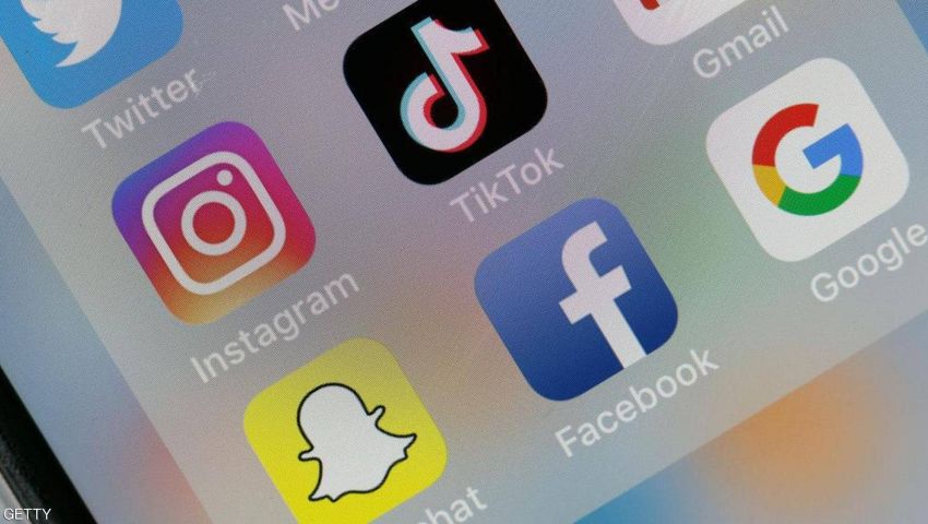 عطل فيسبوك يكشف أسرارًا خاصة  بكيفية تعامل «مارك» مع الصور