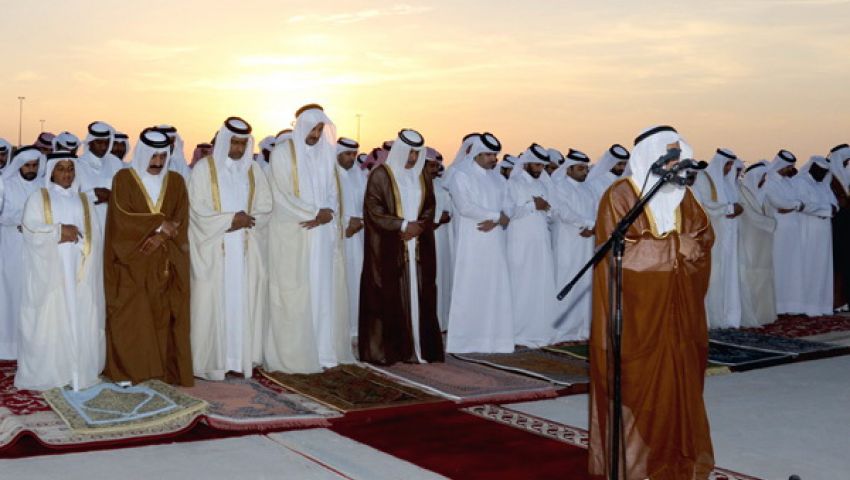 السعوديون والقطريون يؤدون صلاة الاستسقاء طلبًا لنزول المطر
