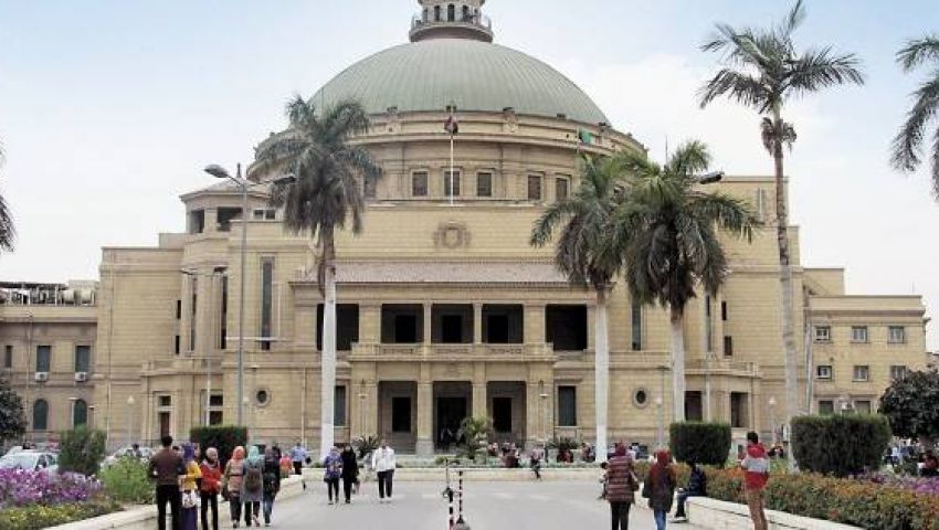 بـ«حفلات تعريفية وكروت ممغنطة» الجامعات تستقبل العام الجديد