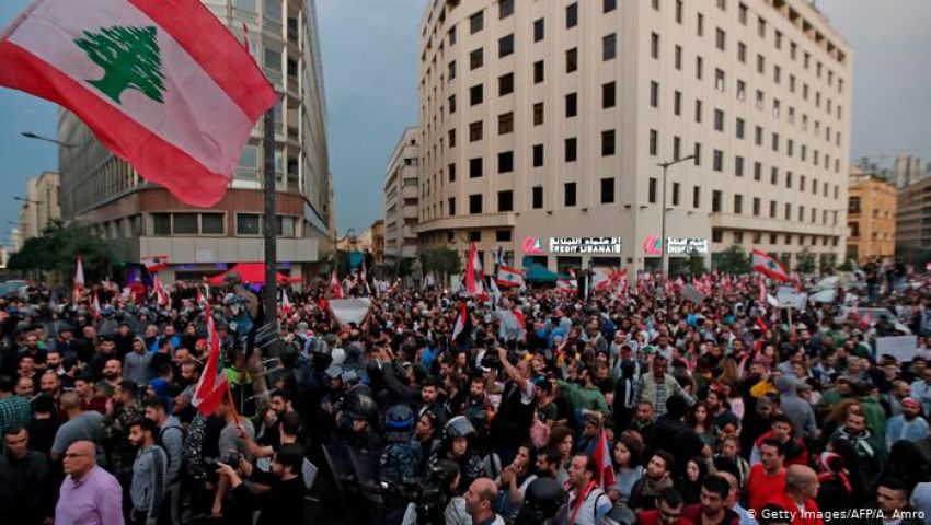 جارديان: احتجاجات لبنان أثبتت عجز الحكام عن فهم احتياجات الشعب