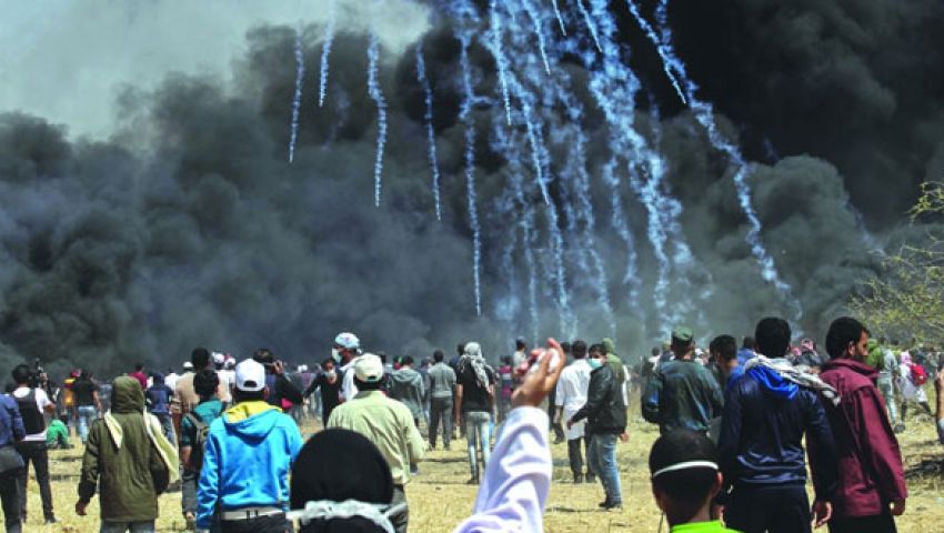 مركز حقوقي فلسطيني: الاحتلال يتعمّد إيذاء المتظاهرين على حدود غزة