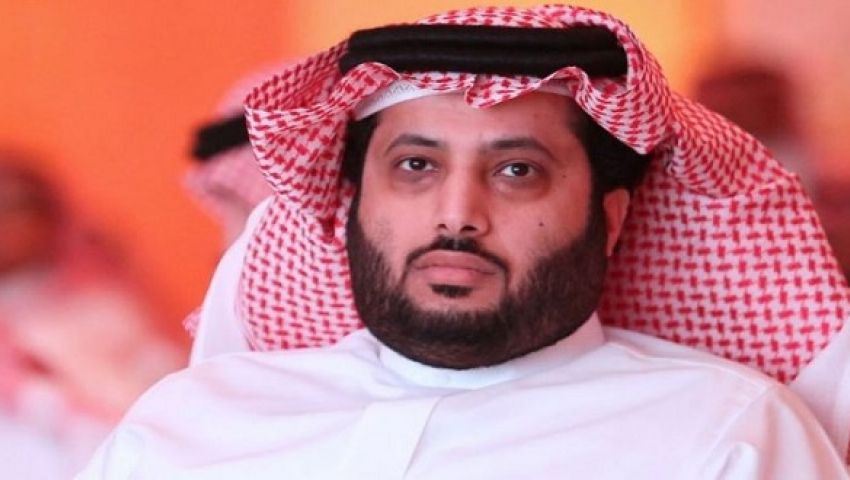 «آل الشيخ» يقاضي صحفي بسبب هجومه عليه بـ «تويتر»
