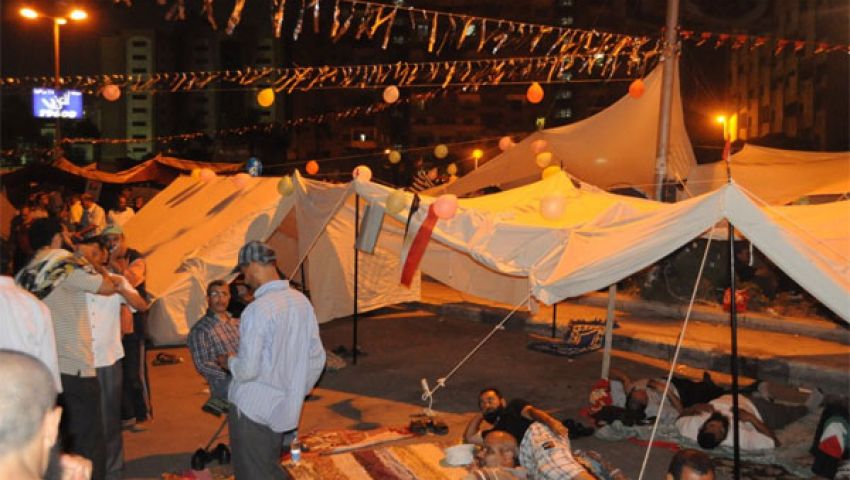 اجتماعات مكثفة بالداخلية لبحث فض اعتصام رابعة بالقوة