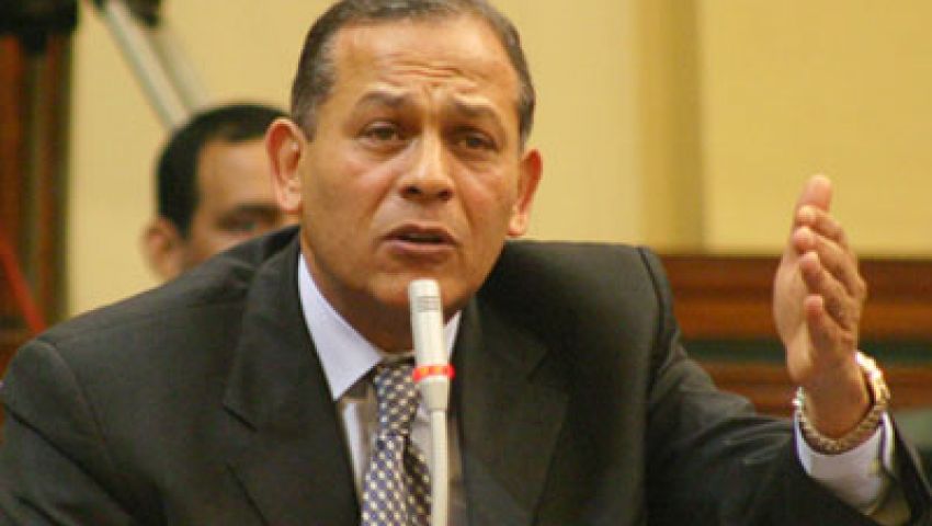محمد السادات يرحب بتحصين البرلمان المقبل