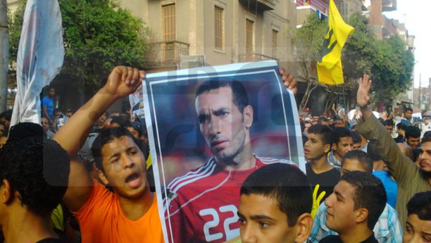بالصور.. أبو تريكة في مسيرات بني سويف