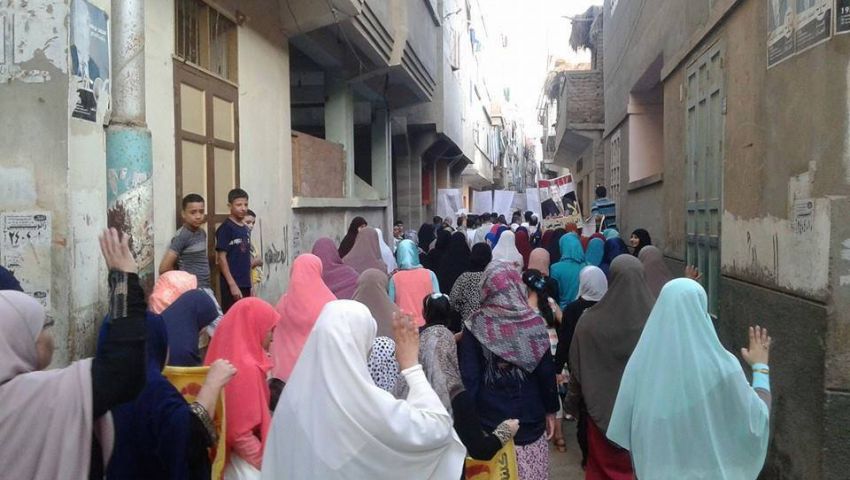  بالصور.. مسيرة لمعارضي النظام بدمياط  عقب صلاة العيد