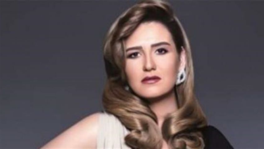 فيديو| رجال في حياة هنا شيحة.. آخرهم تكبره بـ11 عامًا