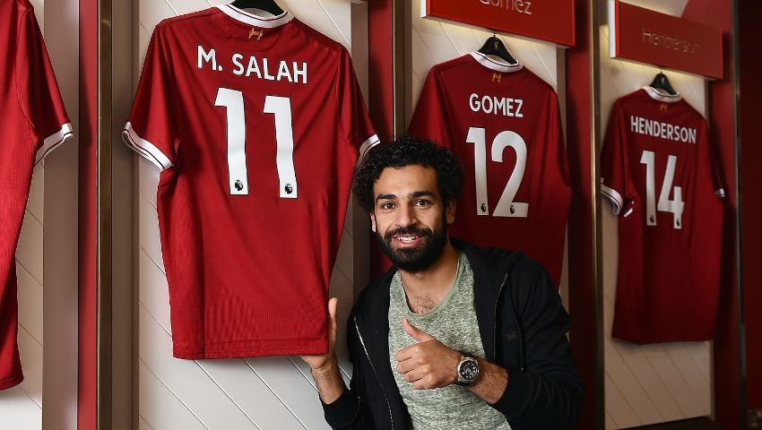 بالصور| محمد صلاح يحتفل بالعيد في قريته