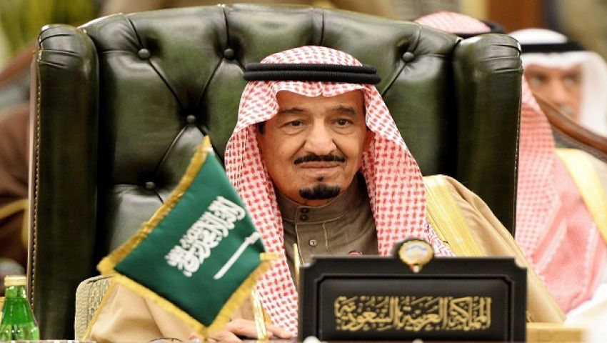 أمر ملكي سعودي يحرر المرأة من ولي الأمر في الخدمات