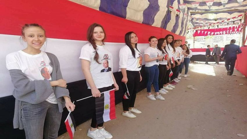 فيديو وصور| انتخابات الرئاسة.. «الرقص وكبار السن» أبرز مظاهر اليوم الأول