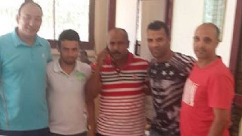 لاعبا الأهلى يستكملان التعاقد مع الجيش