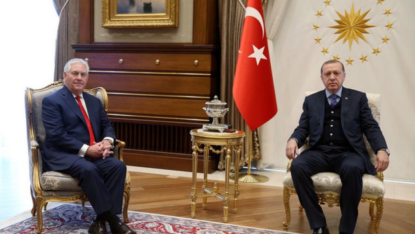 أردوغان يدعو تيلرسون للعمل مع الفاعلين الحقيقيين والشرعيين في سوريا