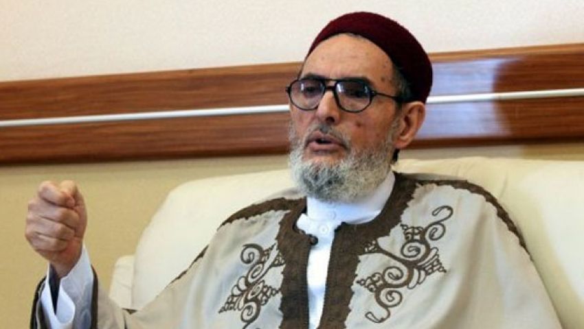 مفتي ليبيا يدعو لحمل السلاح