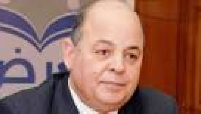 طارق الشناوي: صابر عرب رجل كل الأنظمة