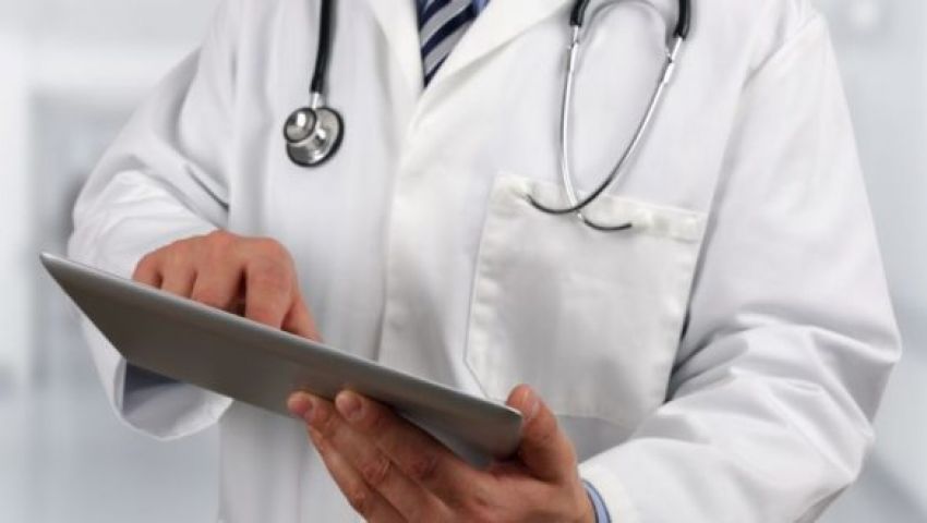 بين مؤيد ومعارض.. سجال «تويتري» بالكويت عبر هاشتاج «لا لاستقدام أطباء مصريين»