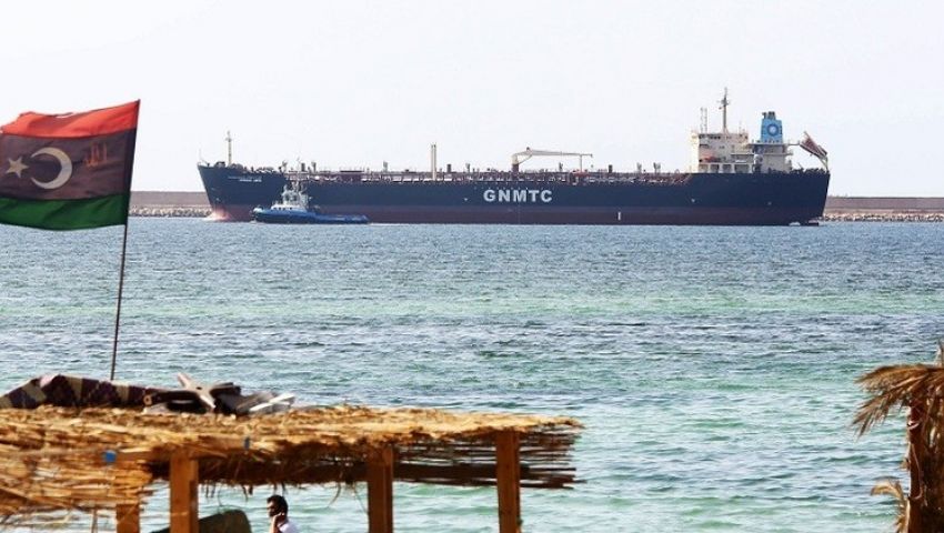 ناقلة نفطية تلغي طلبا لدخول ميناء السدر الليبي