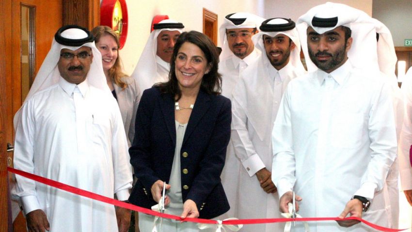 السفيرة الأمريكية بقطر تنتقد عزل مدير FBI