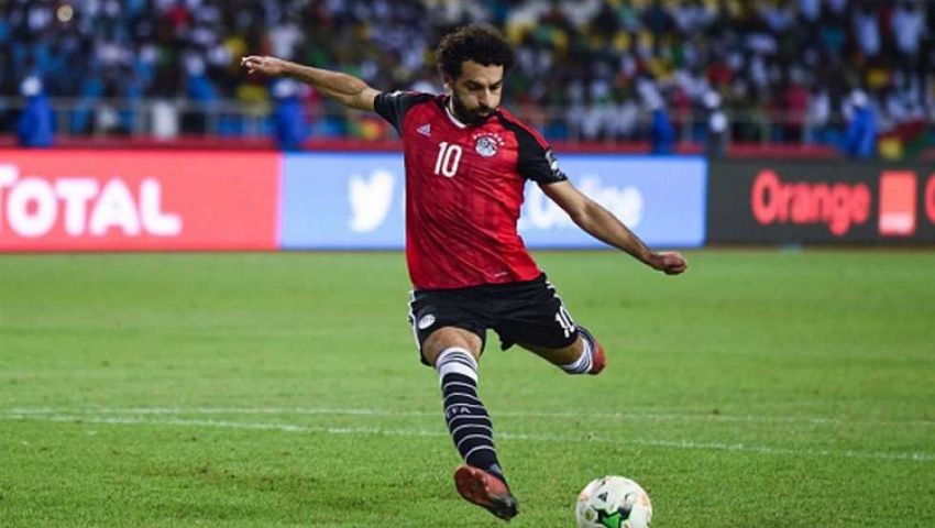 لماذا يضغط وكيل أعمال صلاح على كوبر لإشراك اللاعب في مباراة روسيا؟