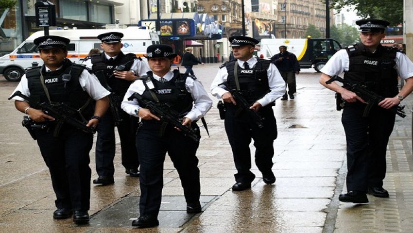 شرطة لندن تشتبه في شخص قادم من القاهرة  لـ«تنفيذ هجمات»