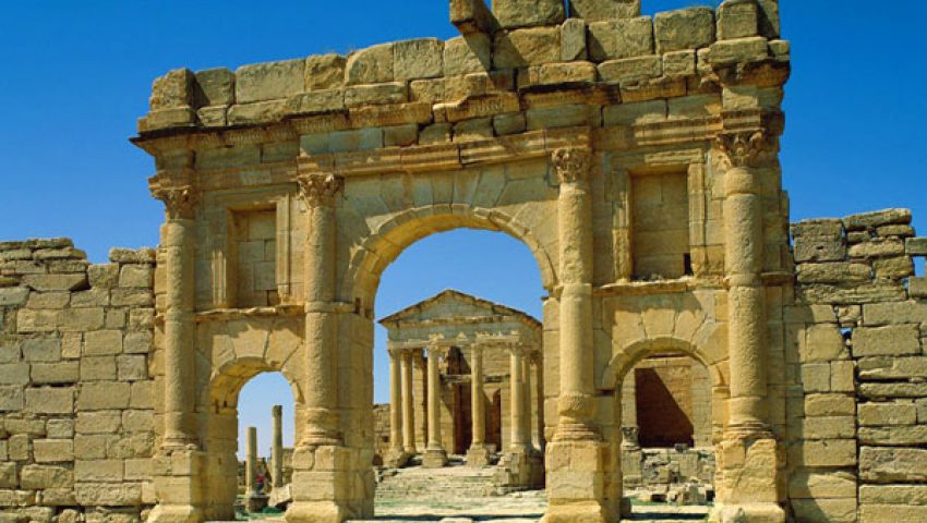 باب تونس.. حصن عثماني في ذاكرة البحر المتوسط
