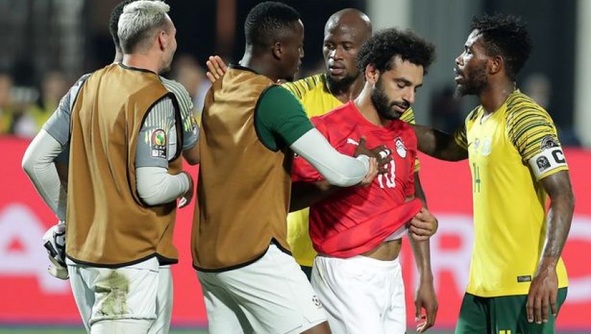 أمم أفريقيا| بعد خروج الفراعنة.. هذه فرص صلاح للفوز بالكرة الذهبية