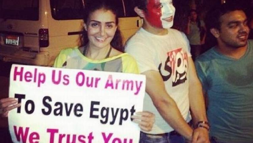  غادة عبدالرازق: باسم يوسف غيران من السيسي                 