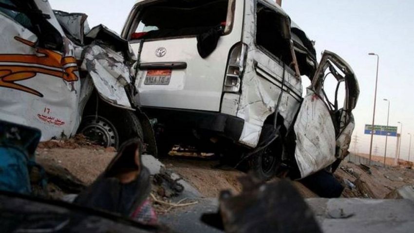 إصابة 21 مجندًا في انقلاب ميكروباص على صحراوي المنيا