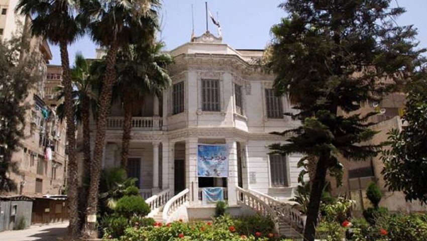 السلم مستورد من إيطاليا.. تاريخ قصر الشناوي بالمنصورة