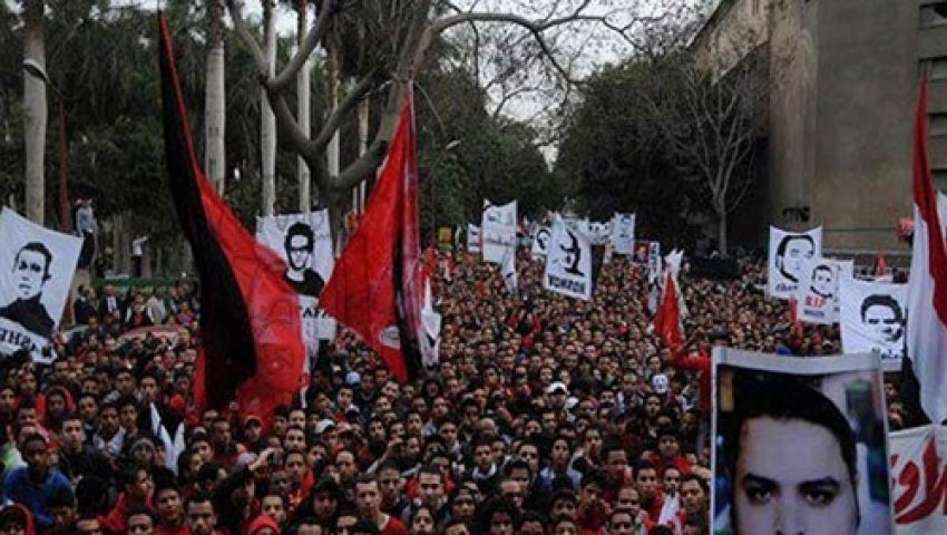ألتراس أهلاوى يحتفل بسقوط مرسى أمام منزله بالشرقية