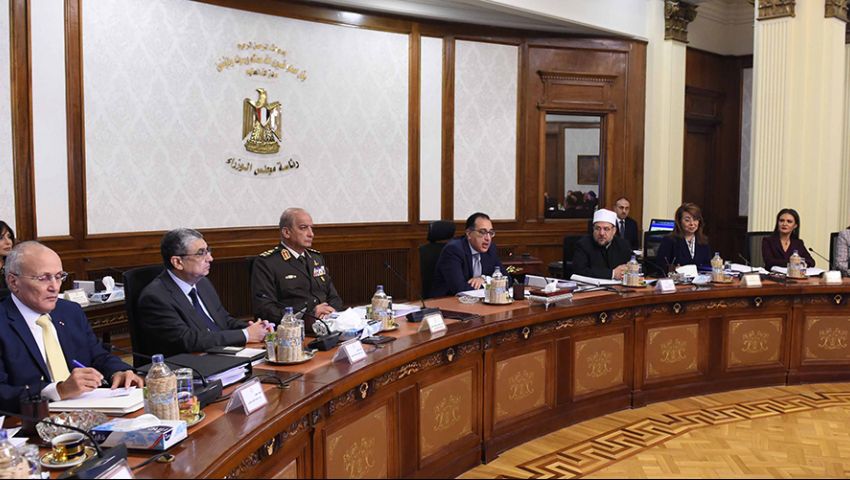 بحد أدنى 75 جنيه.. «البرلمان» يوافق على علاوة للموظفين والقطاع العام