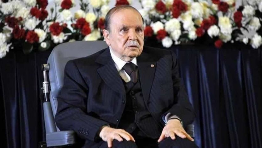 أكبر تنظيم نقابي بالجزائر يتخلى عن بوتفليقة ويزكي دعوة الجيش