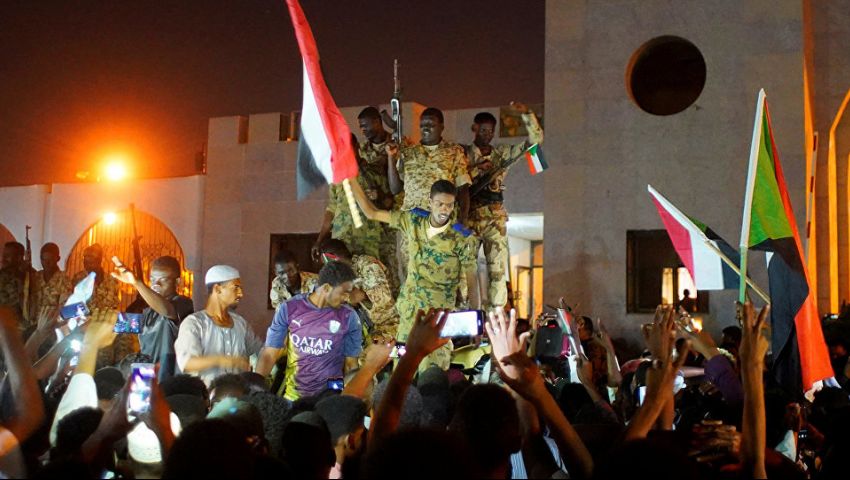 السودان| إطلاق نار ثانٍ على معتصمي القيادة العامة.. وشهودٌ يتهمون الجيش
