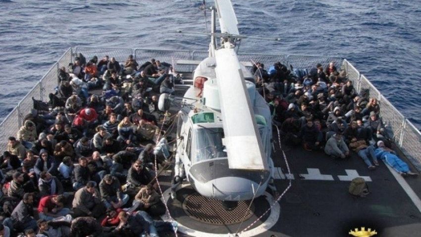 إنقاذ 1400 مهاجر قبالة السواحل الليبية