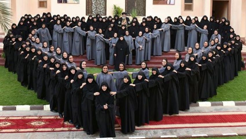 البابا تواضروس محذرًا الراهبات: لا تفتخرن بالذات والموهبة