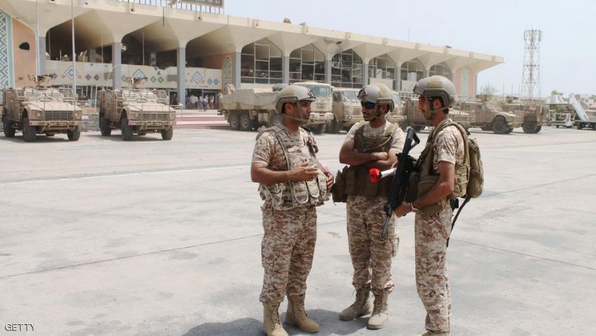 اليمن.. الحزام الأمني يتسلم نقطة أمنية هامة من قوات الرئاسة بعدن