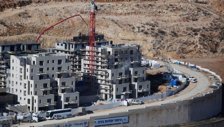 الاحتلال يوافق على بناء مئات المنازل في مستوطنات بالقدس الشرقية