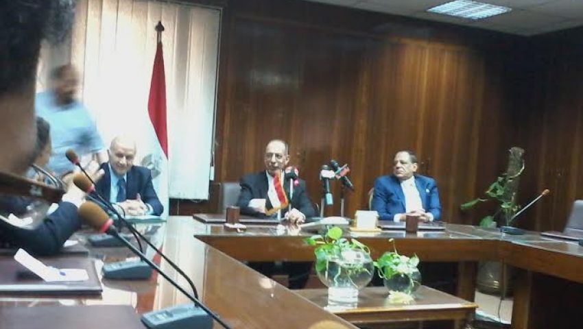 وزير العدل: لا عودة للأموال المهربة قبل الأحكام النهائية