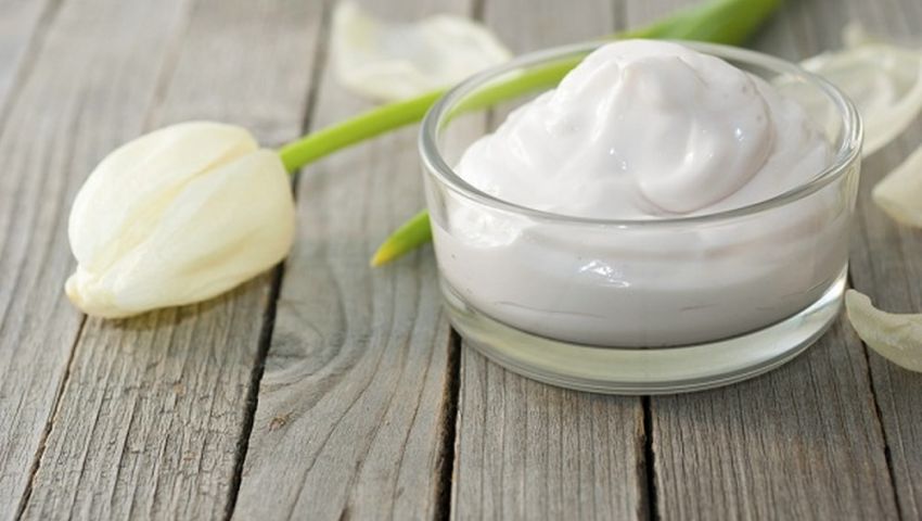 اصنعي بنفسك كريم مرطب من جوز الهند والفانيليا