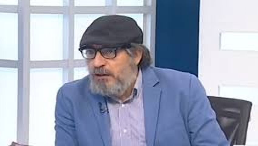 جمال الجمل: متضامن مع مرسي وأطالب بتأمين حياته