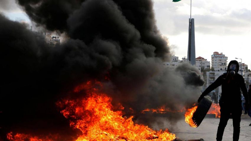 الفلسطينيون يتأهبون لانتفاضة جديدة.. وتوقعات بانفجار الوضع في «جمعة الغضب»