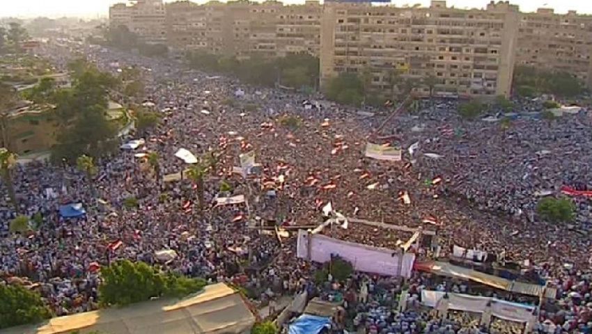 رابعة العدوية ترفع 5 مطالب وترفض خروجًا آمنًا لمرسي