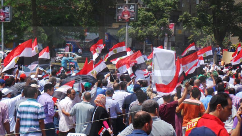 مسيرة حاشدة لمؤيدي مرسي من عمرو بن العاص إلى النهضة