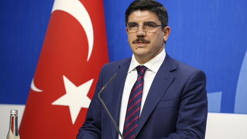 تركيا.. العدالة والتنمية ينتقد زيادة الدعم الأميركي لقوات سوريا الديمقراطية