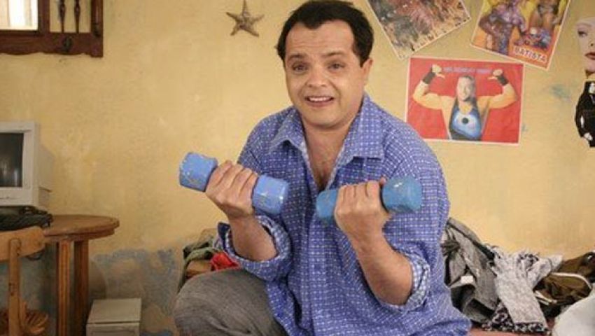 بالفيديو| محمد لطفي: اطردت من عزا بسبب هنيدي
